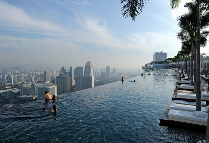7.-Sky-Park-Pool-Singapore-630x431