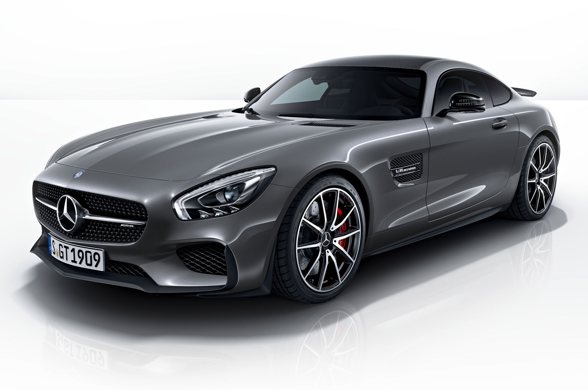 2016-mercedes-amg-gt-s-edition-1-front-three-quarter-view-2