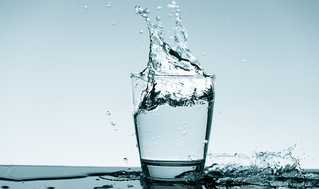 bigstock Water splash in glass Drinkin 191357449