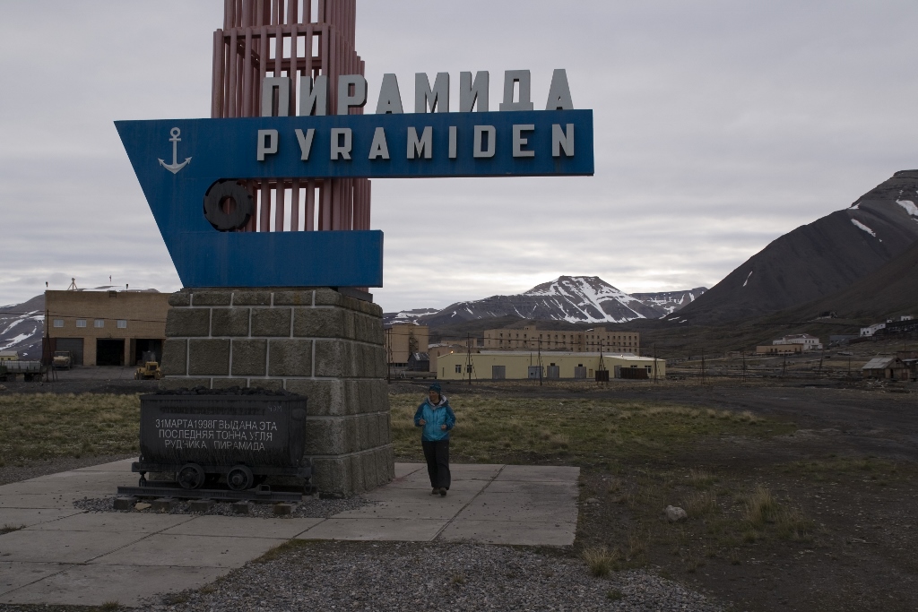 Pyramiden_july2011_8 (1024x683)