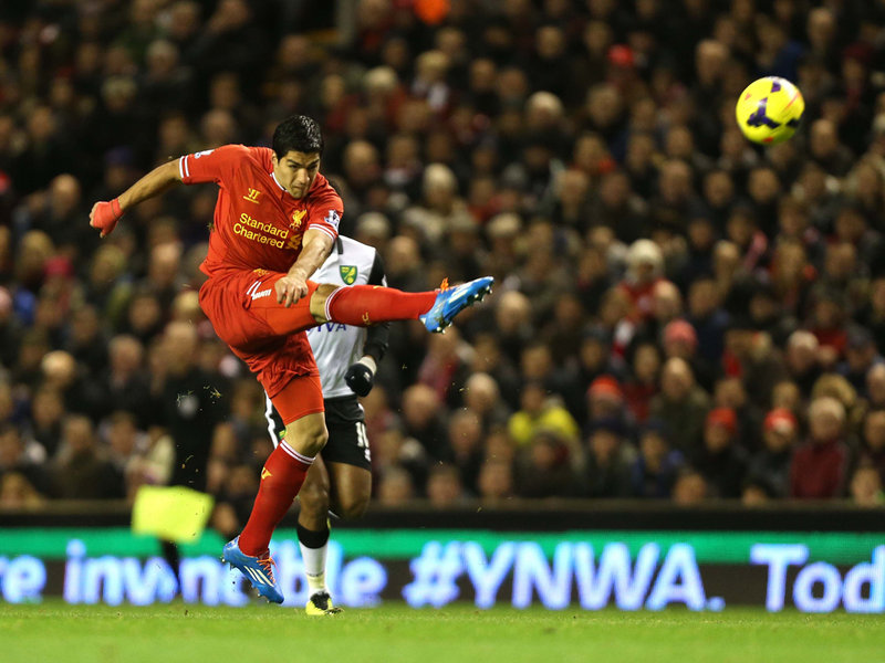Liverpool-v-Norwich-Luis-Suarez-first-goal-pa_3046358